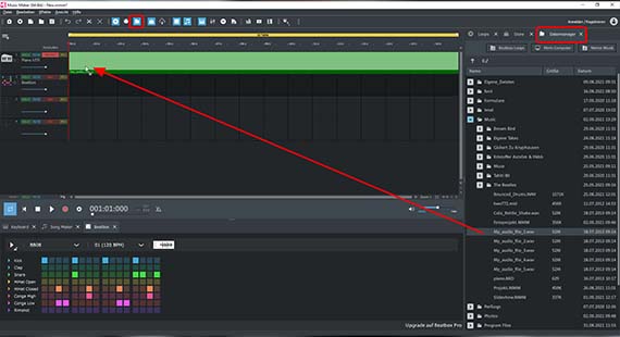 Songs aus dem Dateimanager ins Projektfenster ziehen