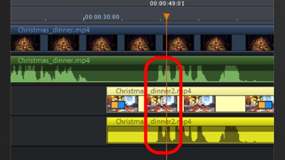 Synchronisation anhand der Wellenformen Zwei zeitgleiche Videos werden anhand der Tonspuren synchronisiert