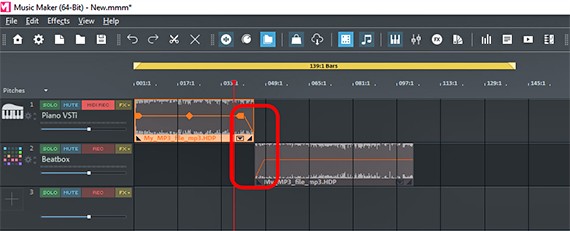 Crossfade objects on two tracks with the fade handles