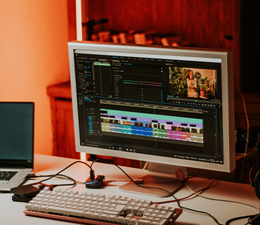 Cut and join audio files PC screen showing an open music program and keyboard
